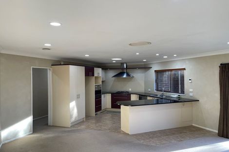 Photo of property in 9 Elwyn Close, Flat Bush, Auckland, 2016