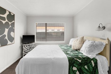 Photo of property in 2/2 Church Road, Taradale, Napier, 4112