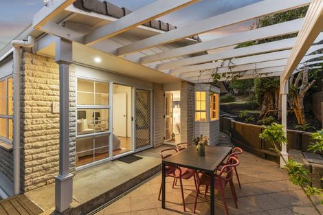 Photo of property in 16 Eastcliffe Road, Castor Bay, Auckland, 0620