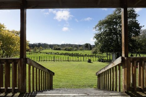 Photo of property in 293 Ararimu Valley Road, Helensville, Waimauku, 0882