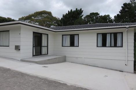 Photo of property in 5 Fernhaven Place, Massey, Auckland, 0614