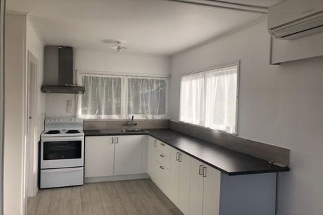 Photo of property in 1/36 Girrahween Drive, Totara Vale, Auckland, 0629