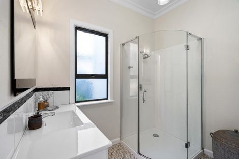 Photo of property in 16 Douglas Mclean Avenue, Marewa, Napier, 4110