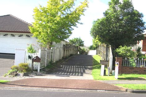 Photo of property in 2/24 Simmental Crescent, Somerville, Auckland, 2014