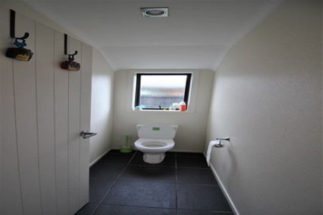 Photo of property in 99 Saint James Drive, Huntington, Hamilton, 3210