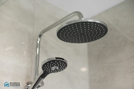 Photo of property in 21 Akoranga Place, Hornby, Christchurch, 8042