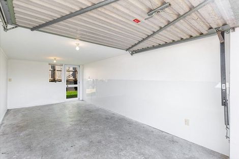 Photo of property in 8e Rathgar Road, Henderson, Auckland, 0610