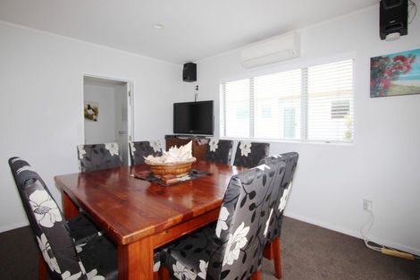 Photo of property in 104 Hetherington Road, Whangamata, 3620