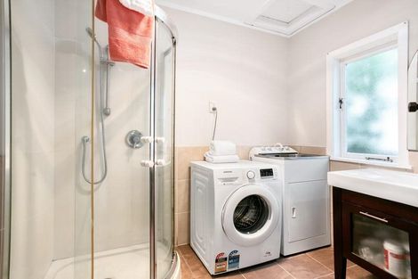 Photo of property in 24 Northall Road, New Lynn, Auckland, 0600