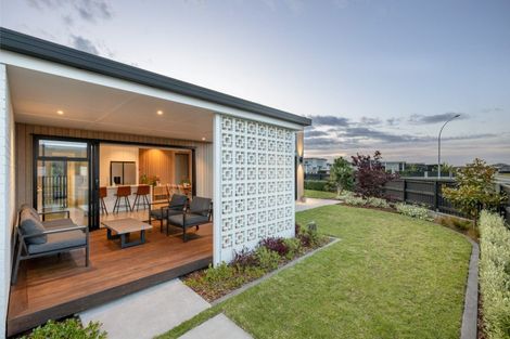Photo of property in 5 Royal Crescent, Papamoa, 3118