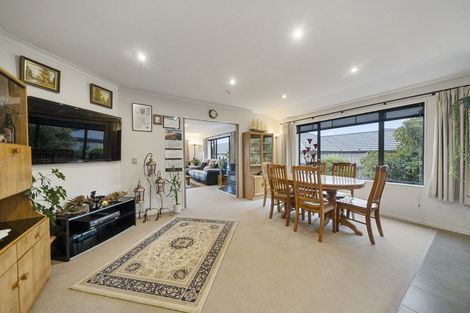 Photo of property in 5 Lambert Way, Paraparaumu, 5032