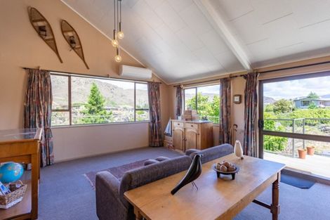 Photo of property in 12 Coulson Place, Alexandra, 9320