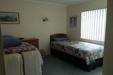 Photo of property in 41a Riverstone Road, Te Atatu Peninsula, Auckland, 0610