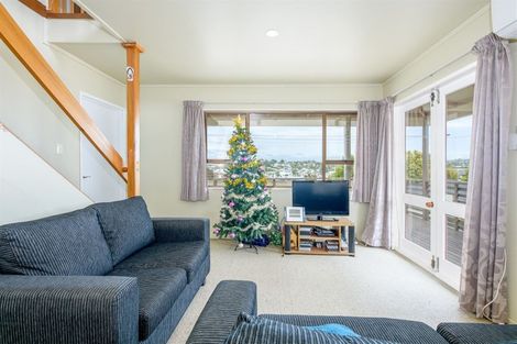 Photo of property in 62 Lyttelton Avenue, Forrest Hill, Auckland, 0620