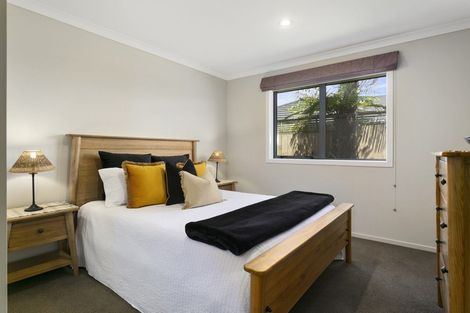 Photo of property in 8a Rose Leigh Drive, Cambridge, 3434