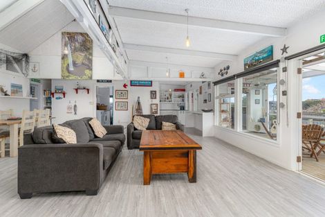 Photo of property in 2a Andresen Street, Foxton Beach, Foxton, 4815