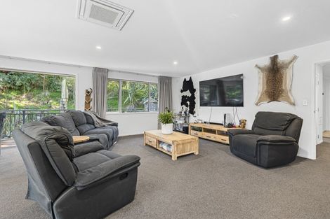 Photo of property in 198 Seaview Road, Westown, New Plymouth, 4310