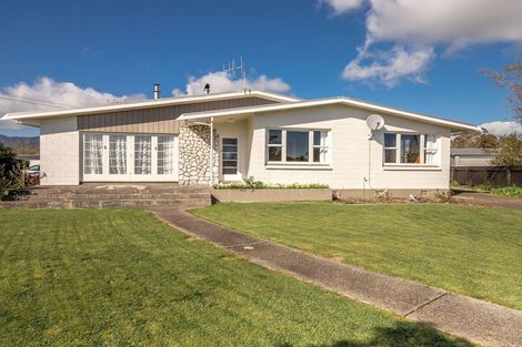 Photo of property in 114 Brougham Street, Westport, 7825