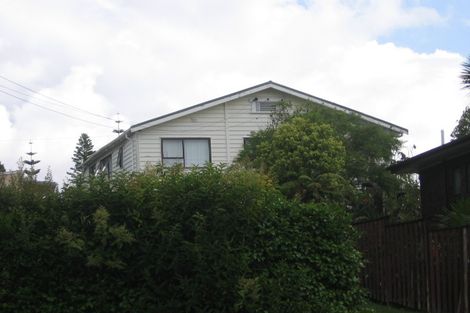 Photo of property in 27 South Lynn Road, Titirangi, Auckland, 0604