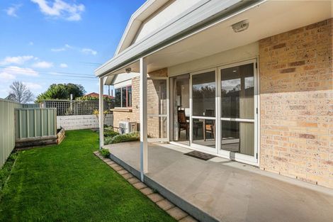 Photo of property in 1/32 Park Road, Glenfield, Auckland, 0629