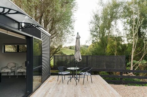 Photo of property in 261 Paparata Road, Bombay, 2675