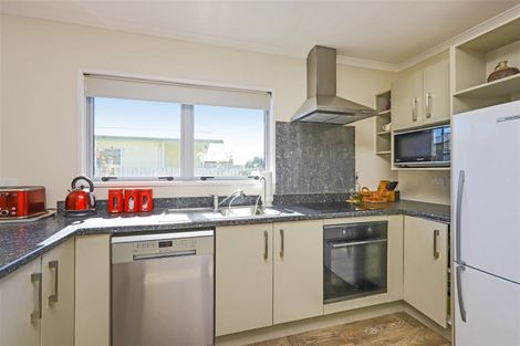 Photo of property in 3 Kirkcaldy Place, Flaxmere, Hastings, 4120