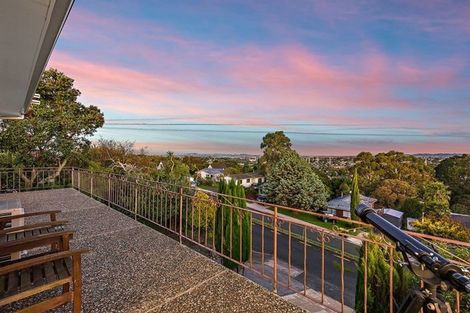 Photo of property in 17 Cyclarama Crescent, Massey, Auckland, 0614