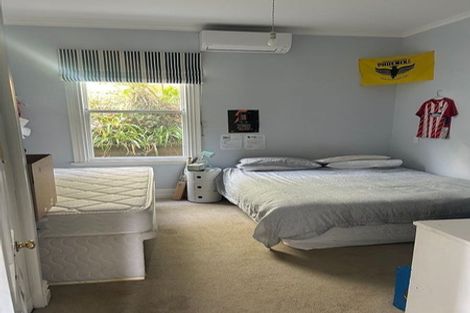 Photo of property in 10 Garfield Street, Brooklyn, Wellington, 6021