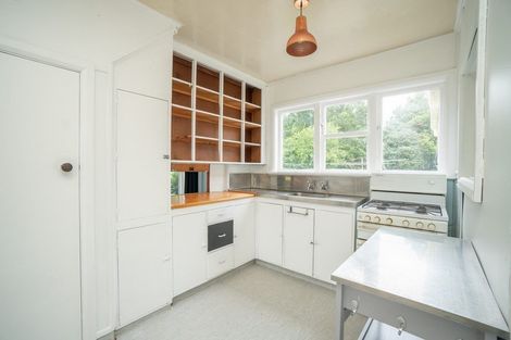 Photo of property in 10 Renfrew Place, Highbury, Palmerston North, 4412