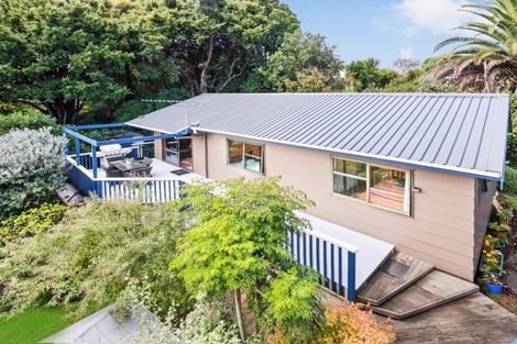 Photo of property in 2b Collingwood Road, Waiuku, 2123