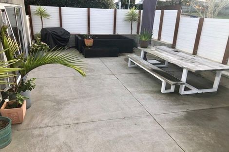 Photo of property in 15 Eskdale Road, Birkdale, Auckland, 0626