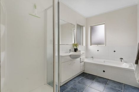 Photo of property in 4 Vida Place, Howick, Auckland, 2014