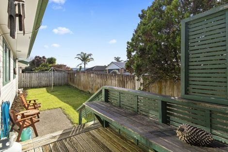 Photo of property in 2b Village Place, Tuakau, 2121