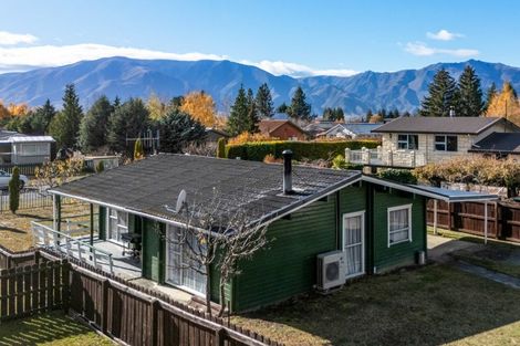 Photo of property in 34 Black Peak Road, Omarama, 9412