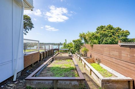 Photo of property in 6 Mara Kai Lane, Raglan, 3225