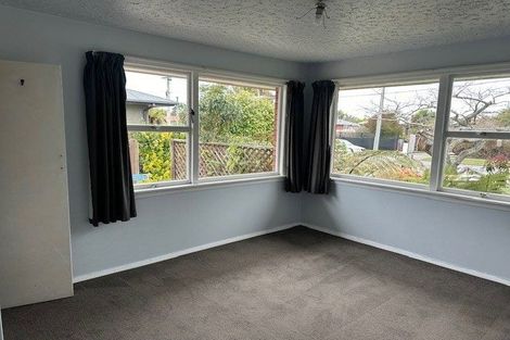 Photo of property in 90 Frensham Crescent, Woolston, Christchurch, 8062