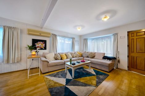 Photo of property in 2/62 Granville Drive, Massey, Auckland, 0614