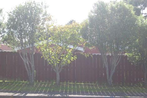 Photo of property in 24 Imperial Place, Henderson, Auckland, 0612