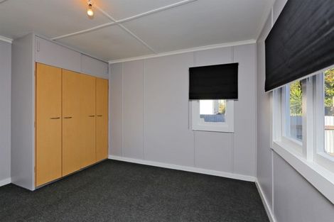 Photo of property in 220 Warwick Road, Mayfair, Hastings, 4122