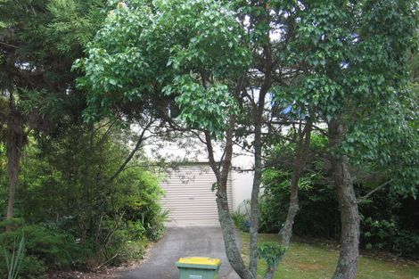 Photo of property in 1/2 Caram Place, Birkenhead, Auckland, 0626