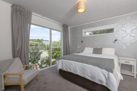 Photo of property in 9 Nugget Grove, Raumati Beach, Paraparaumu, 5032