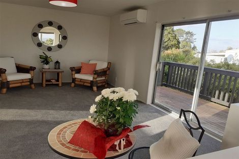 Photo of property in 10 John Road, Stanmore Bay, Whangaparaoa, 0932