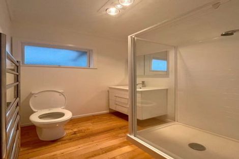 Photo of property in 4/13a Evelyn Place, Hillcrest, Auckland, 0627
