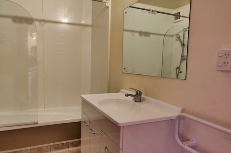 Photo of property in 8/3 Kelvin Grove, Te Aro, Wellington, 6011
