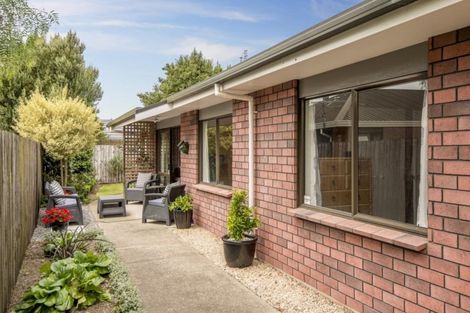 Photo of property in 31 Kirsten Place, Parklands, Christchurch, 8083