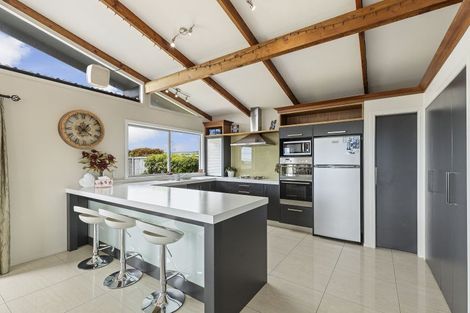 Photo of property in 70 Bayly Road, Blagdon, New Plymouth, 4310