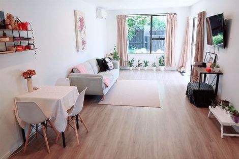Photo of property in 2/99 Denise Crescent, Hornby, Christchurch, 8042