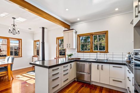 Photo of property in 15 Edward Street, Riverhead, 0820