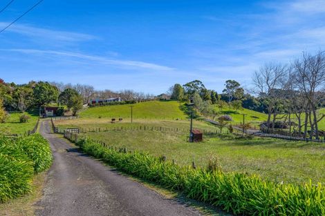 Photo of property in 558 Mangorei Road, Mangorei, New Plymouth, 4371