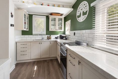 Photo of property in 45 View Road, Hikurangi, 0114